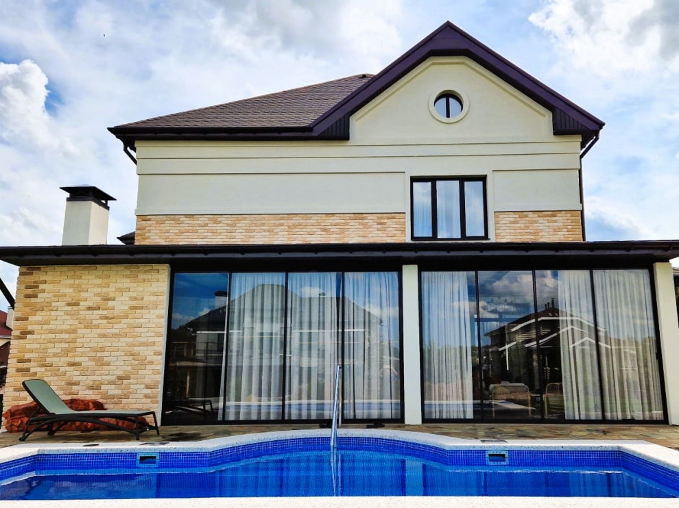 Раздвижное остекление террасы Люксист