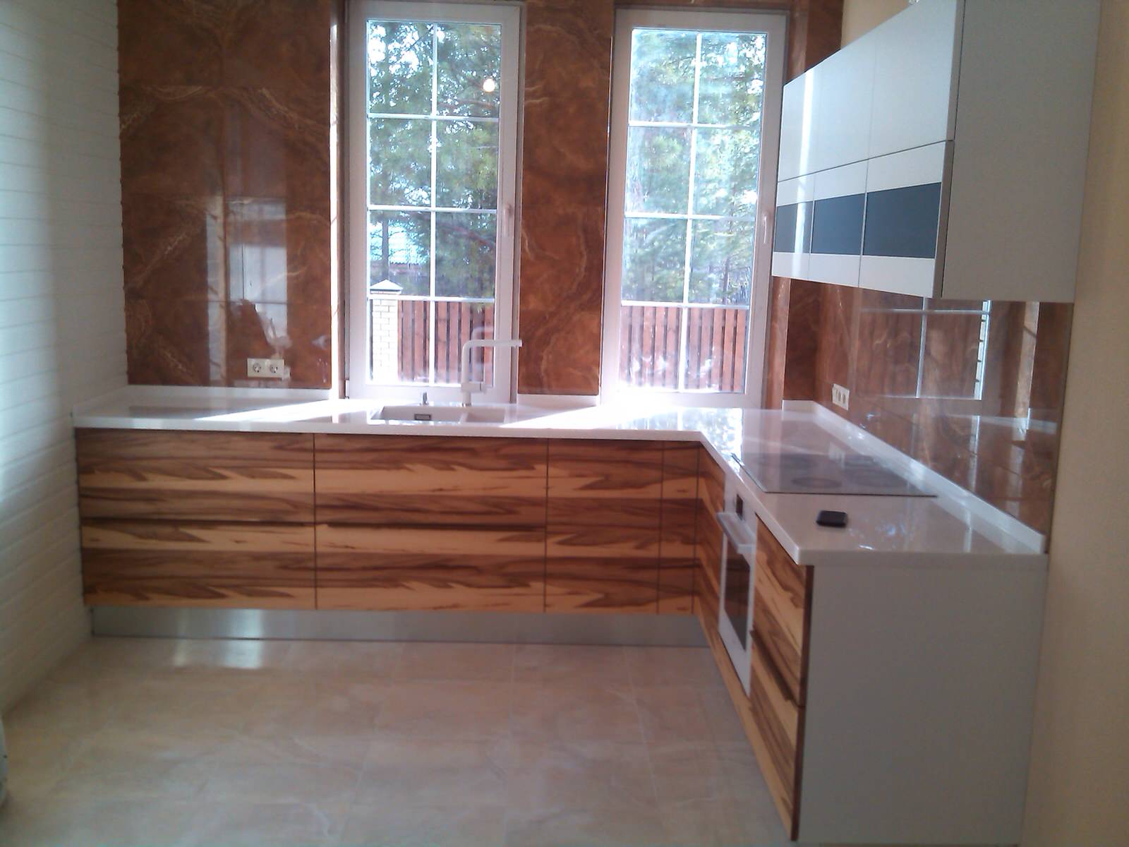 Шпон Орех Сатиновый - ценная порода дерева