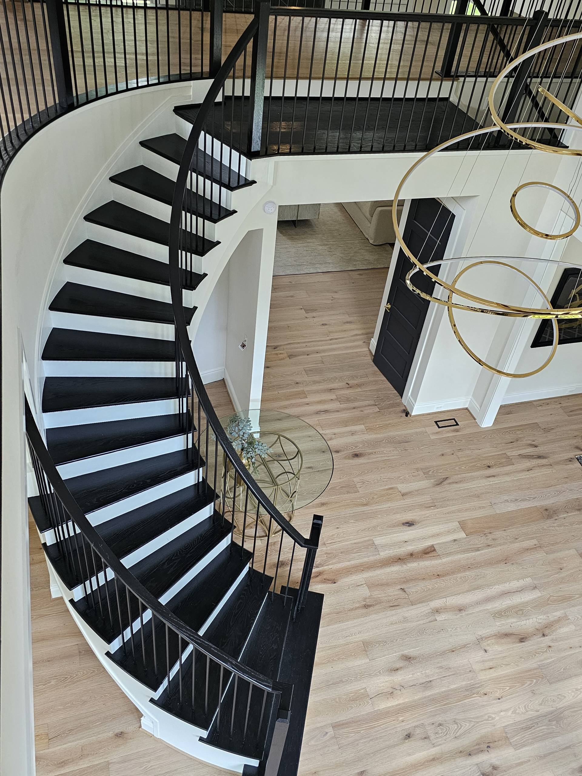 Elegant Curve Elevates Modern Design, Mclean, VA 22101