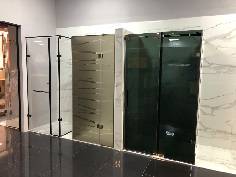 Стеклянные душевые