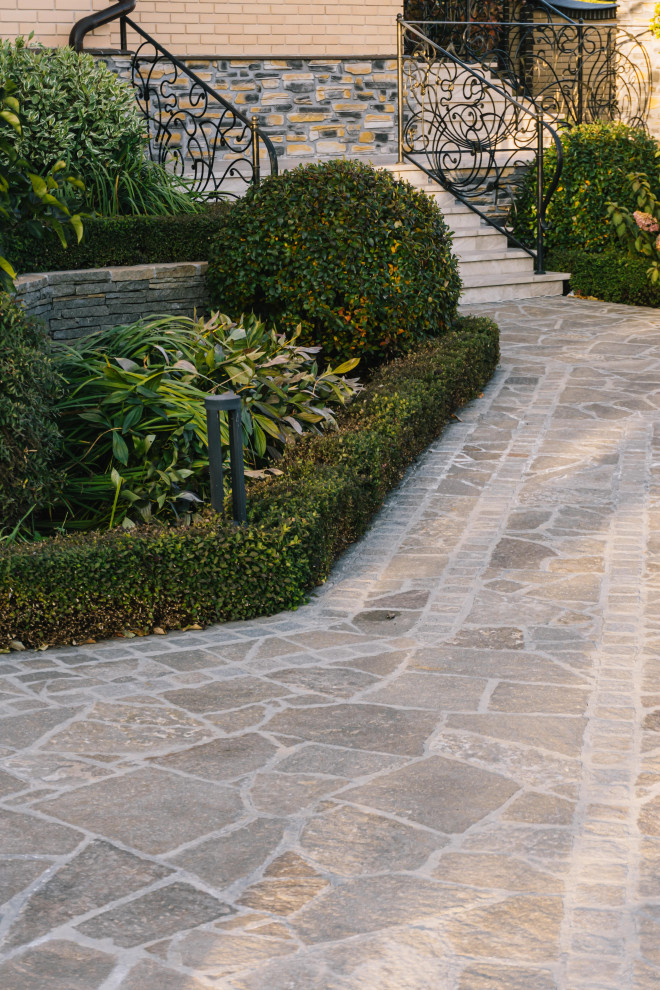 Сад с подпорными стенами