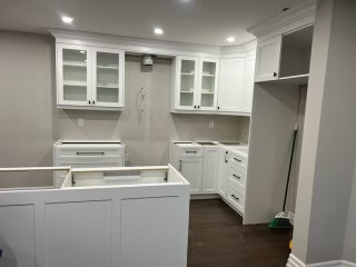 Home design - modern home design idea in Toronto