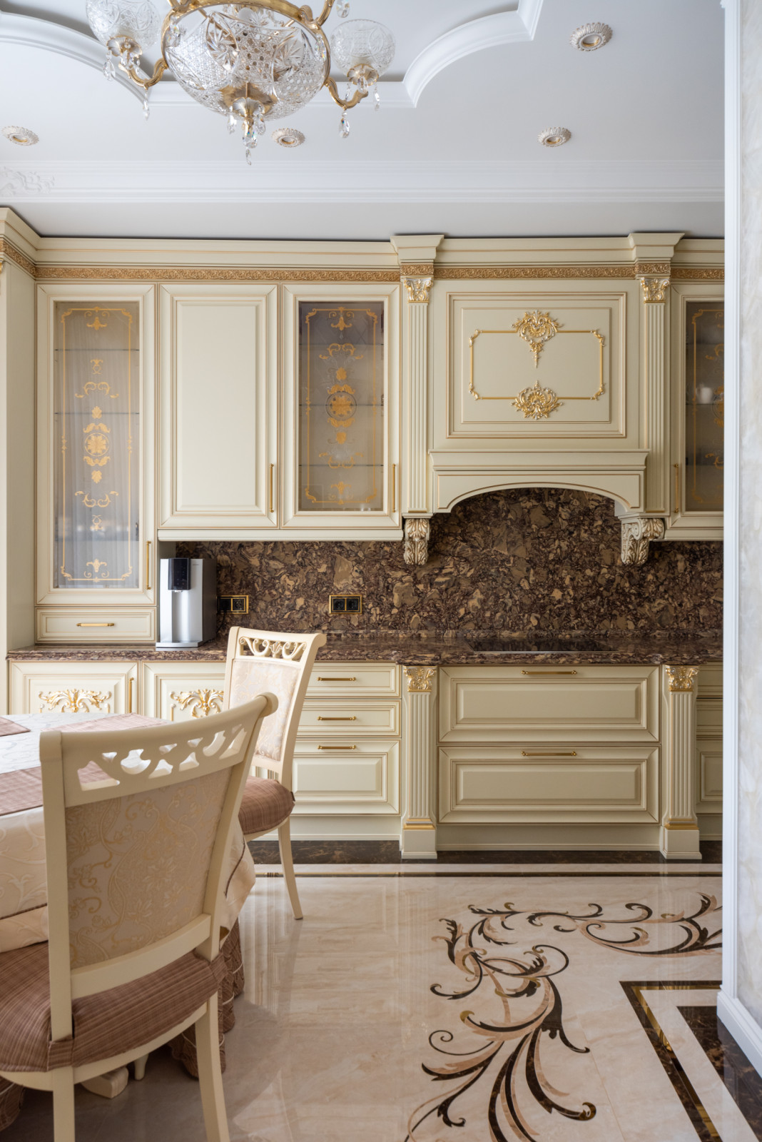 Классический интерьер частного дома