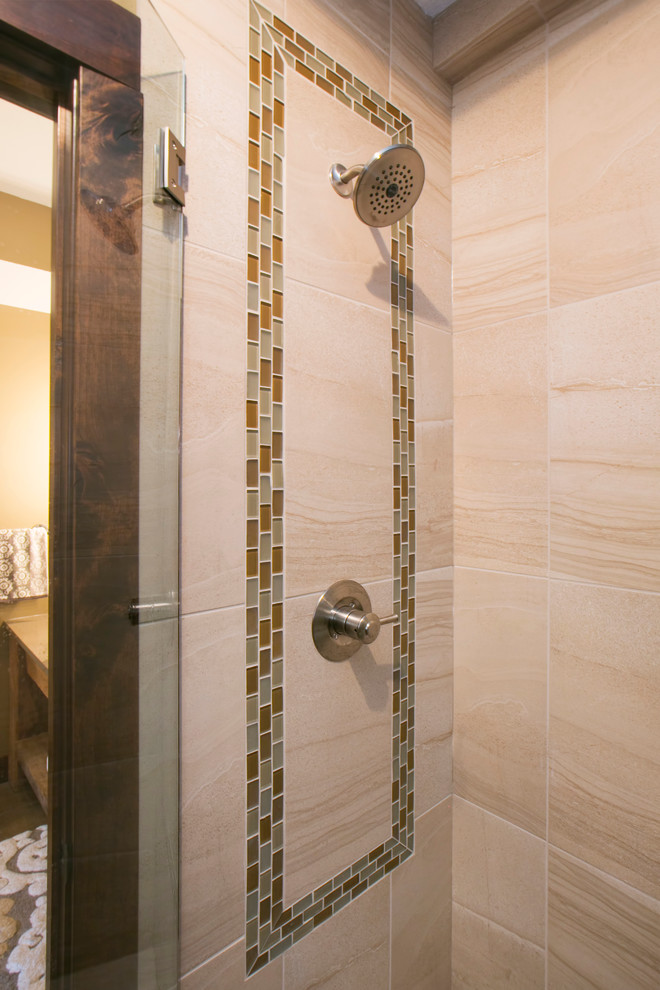 Transitional home design photo in Minneapolis