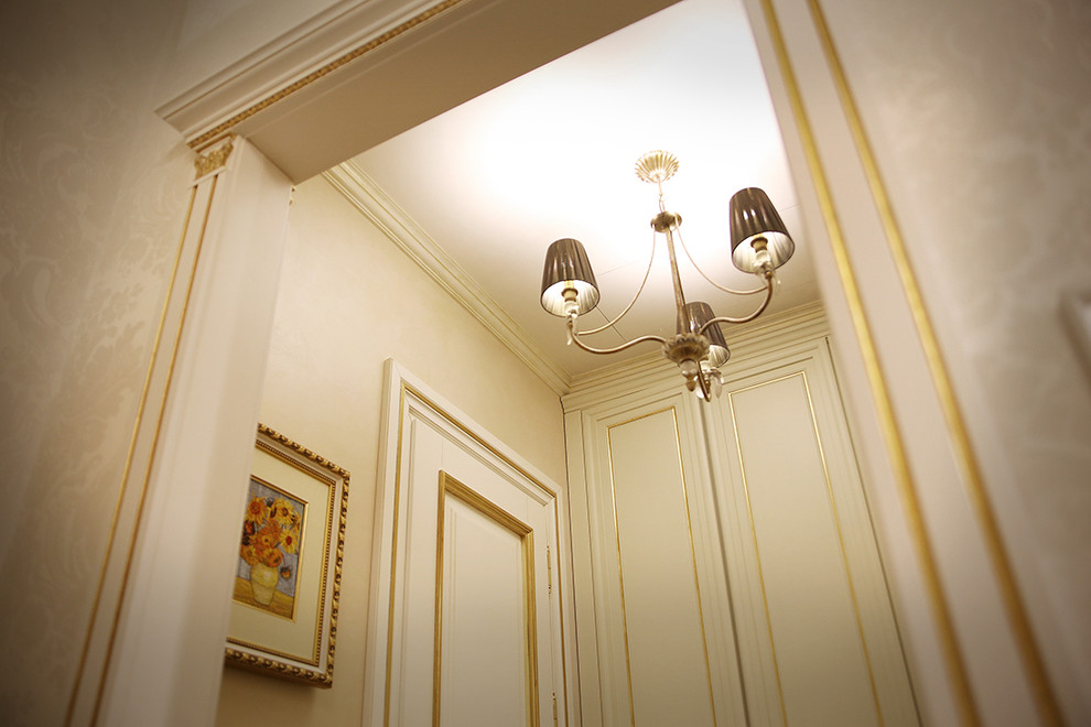 Квартира на Остоженке. Холл при спальне.