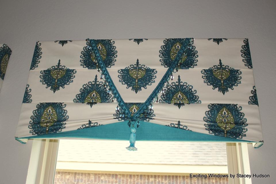 Inspiration for a transitional home design remodel in Austin