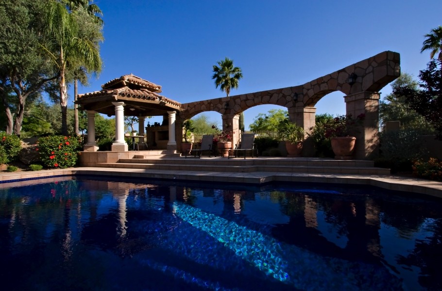 Inspiration for a tropical landscaping in Phoenix.