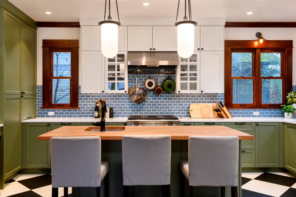Transitional kitchen photo in Seattle