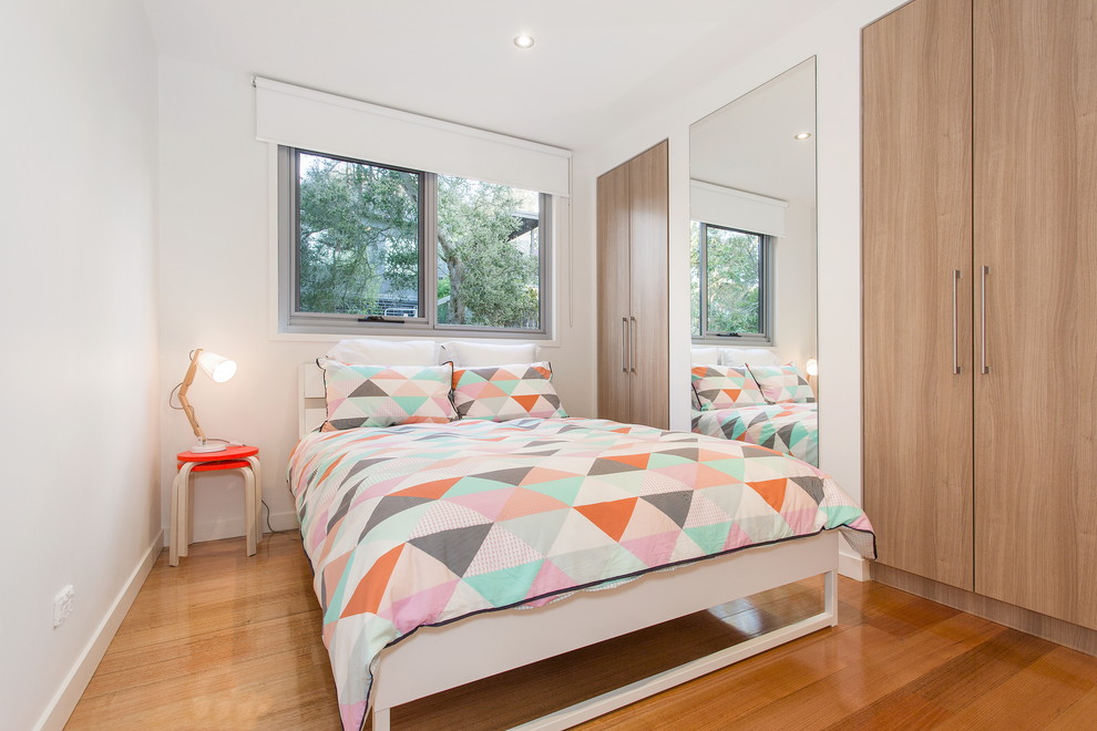 Photo of a contemporary bedroom in Melbourne.