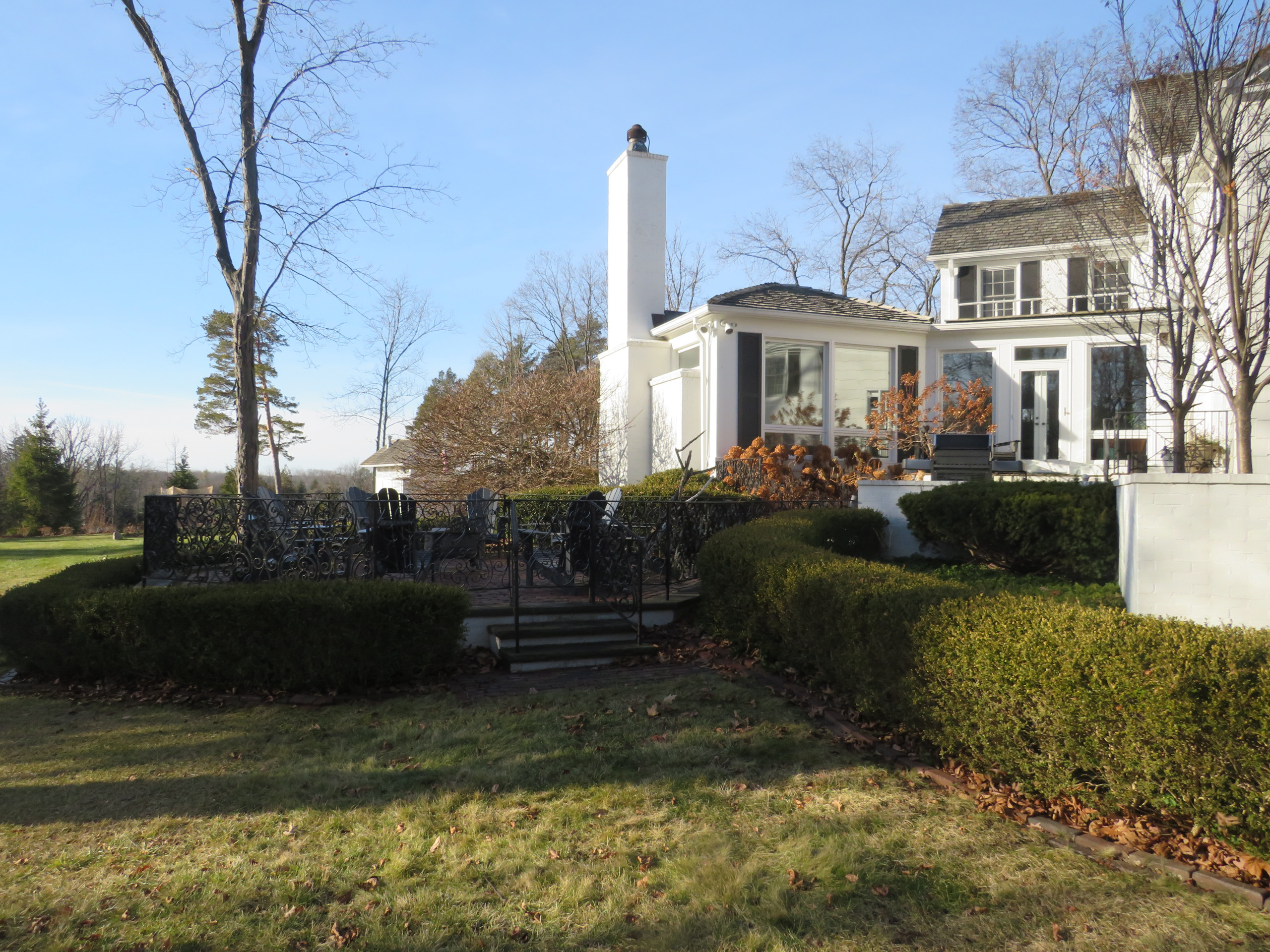 Traditional Landscape Renovation - River Hills, WI