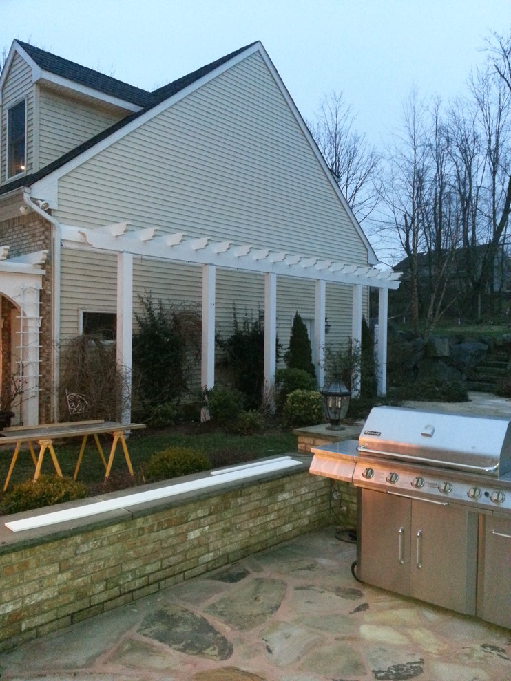 Home design - traditional home design idea in New York