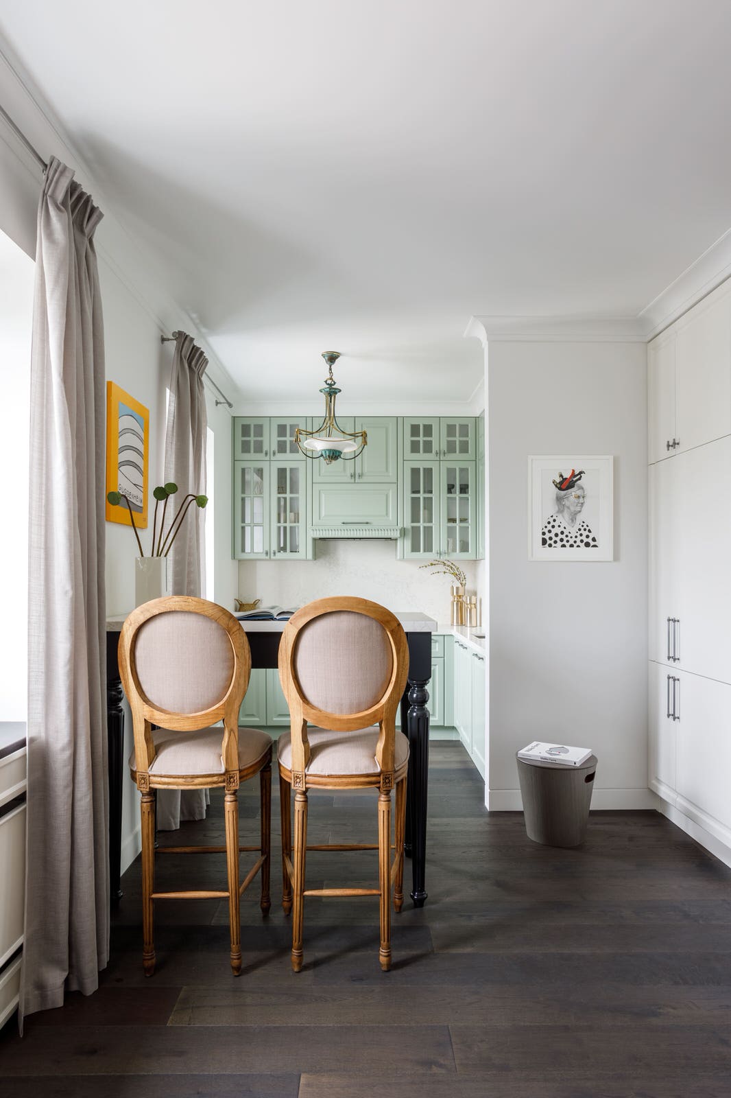 Студия в неоклассическом стиле 48м2