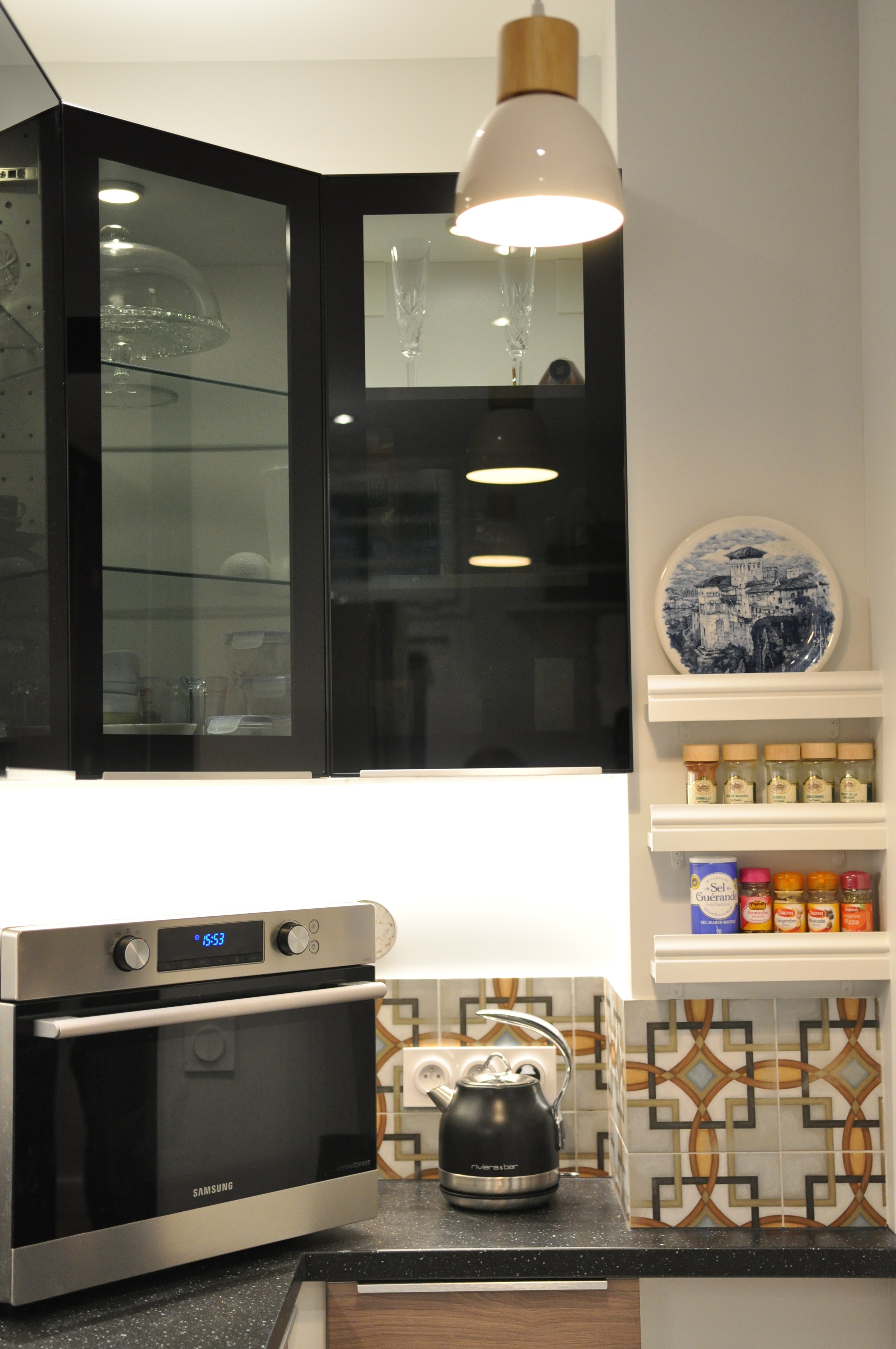 noir et blanc , doré.