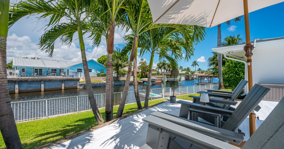 Modern Waterfront Luxury
