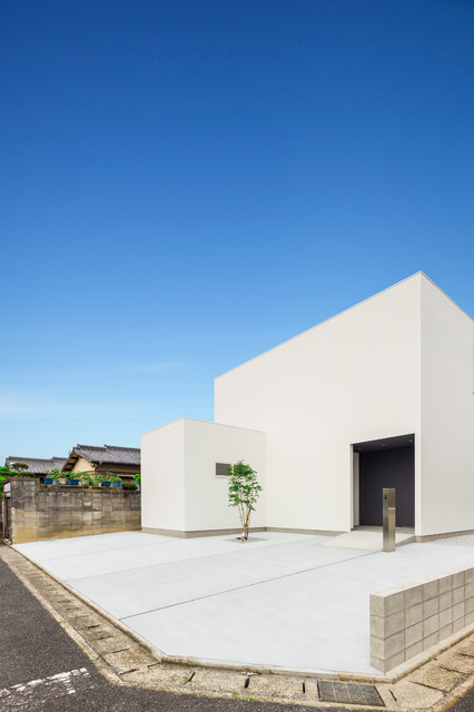 福岡の住宅 moderno-fachada