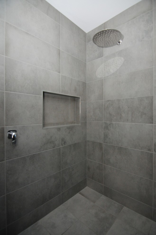 Contemporary bathroom in Wollongong.