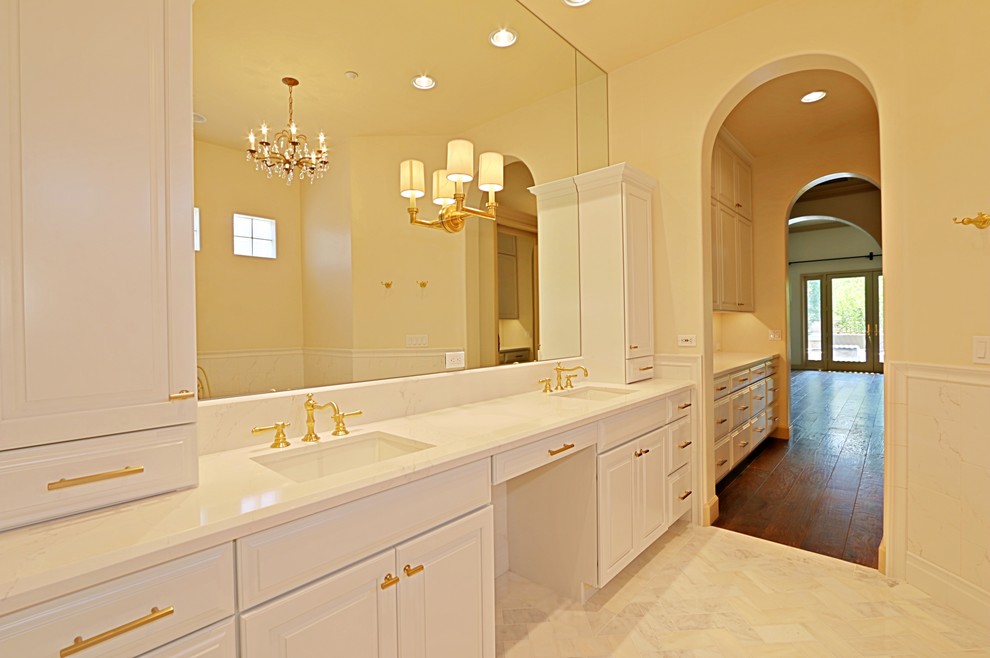 Inspiration for a transitional home design remodel in Phoenix
