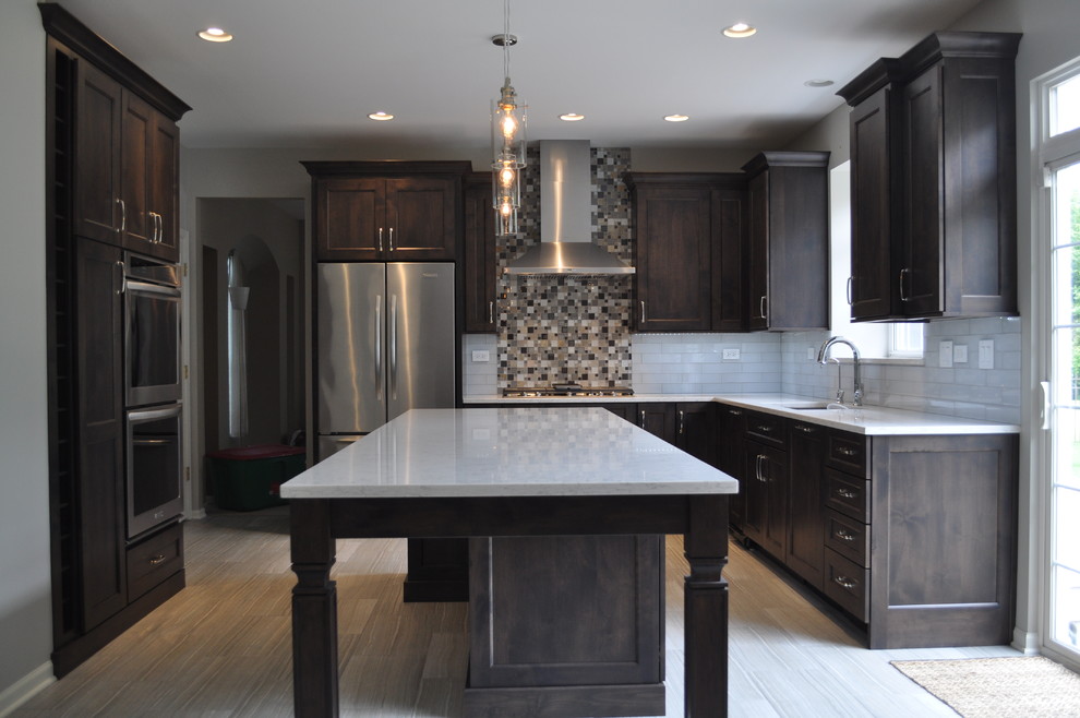 Inspiration for a transitional kitchen remodel in Chicago