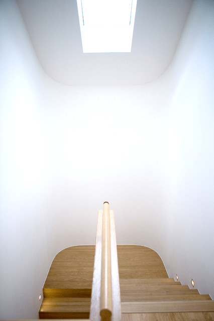 Haus WR contemporaneo-scale