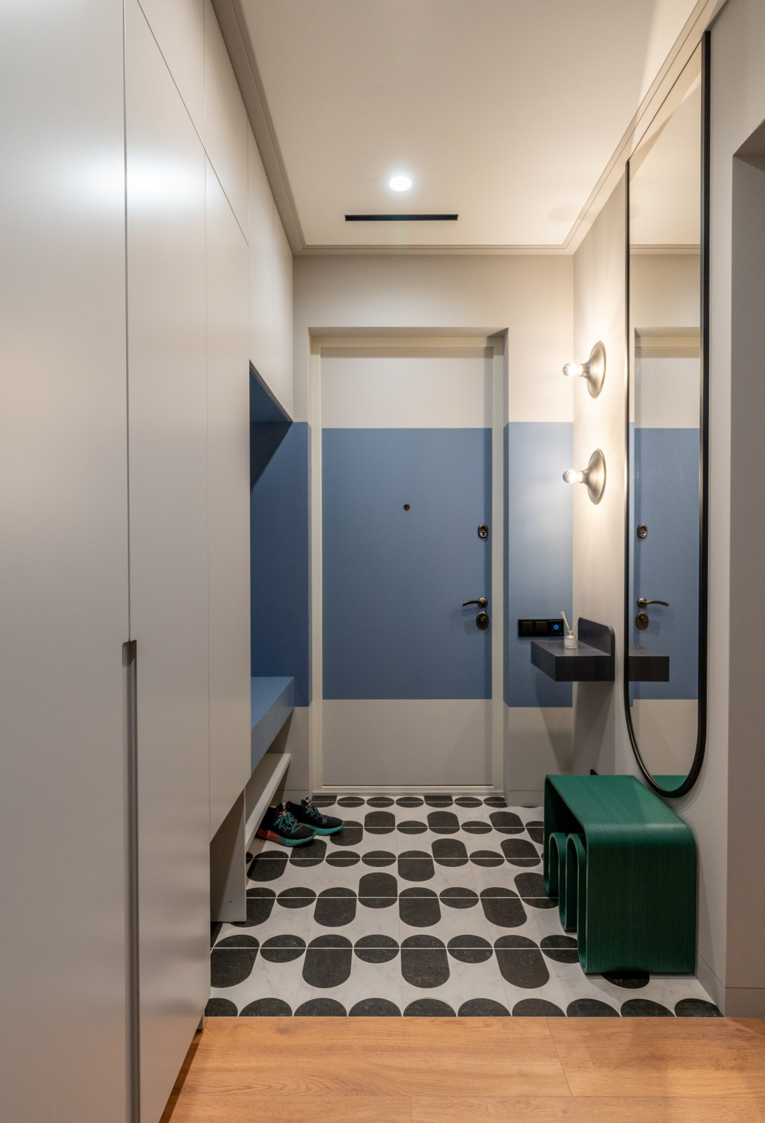 Дизайн-проект с ярким искусством