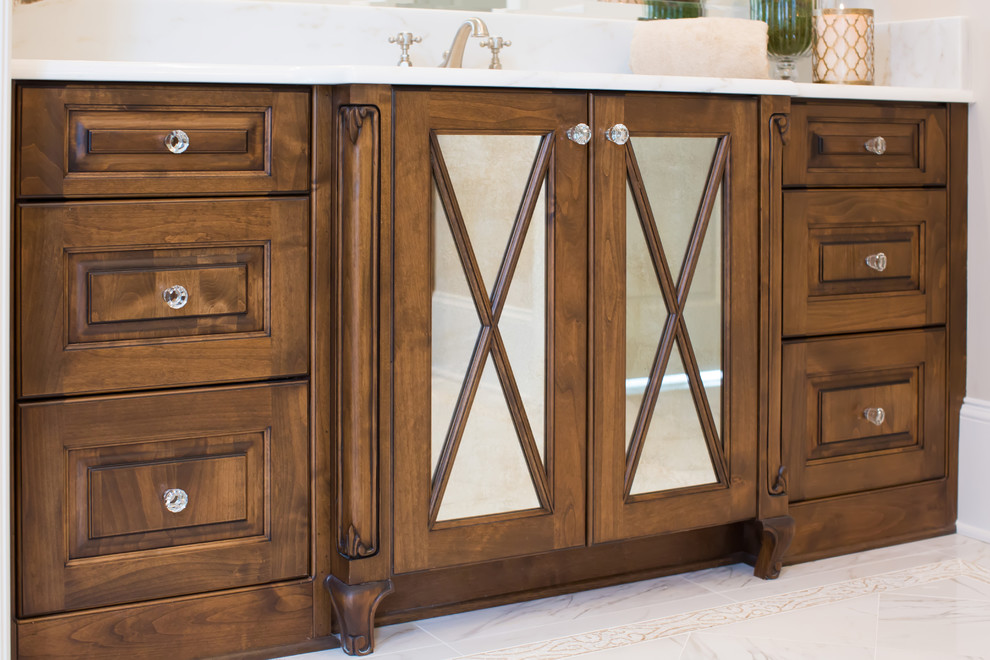 Home design - transitional home design idea in Charlotte