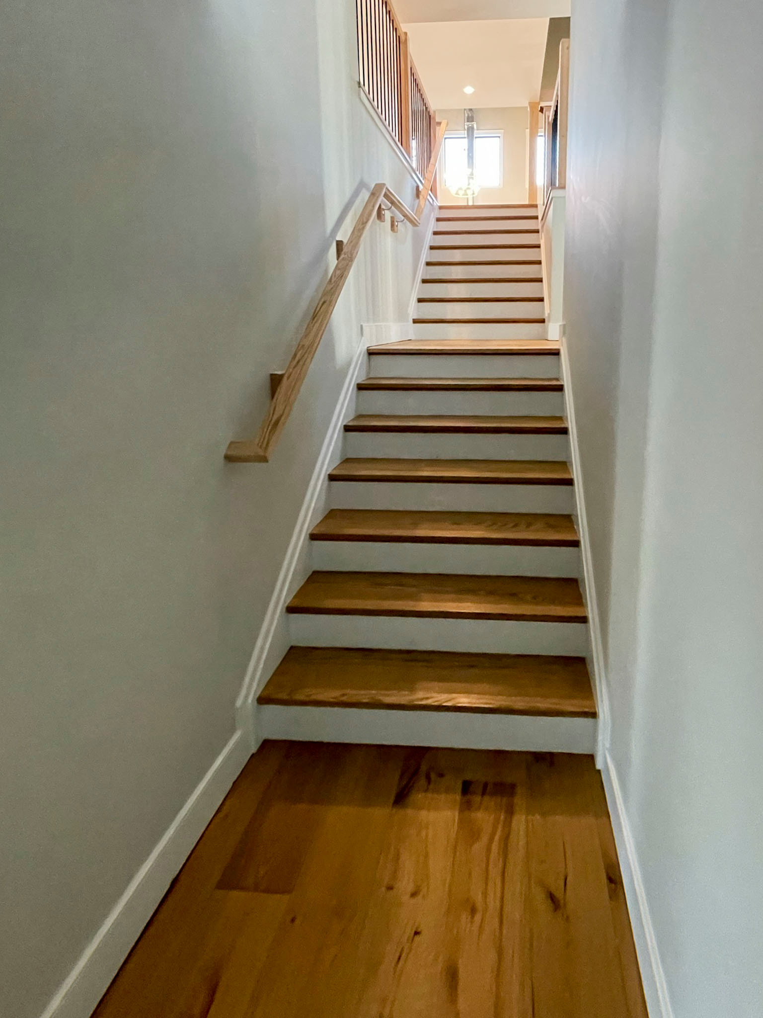 102_Straight-Freestanding Stairs/Landing in Barn Style Home, Leesburg VA 20175