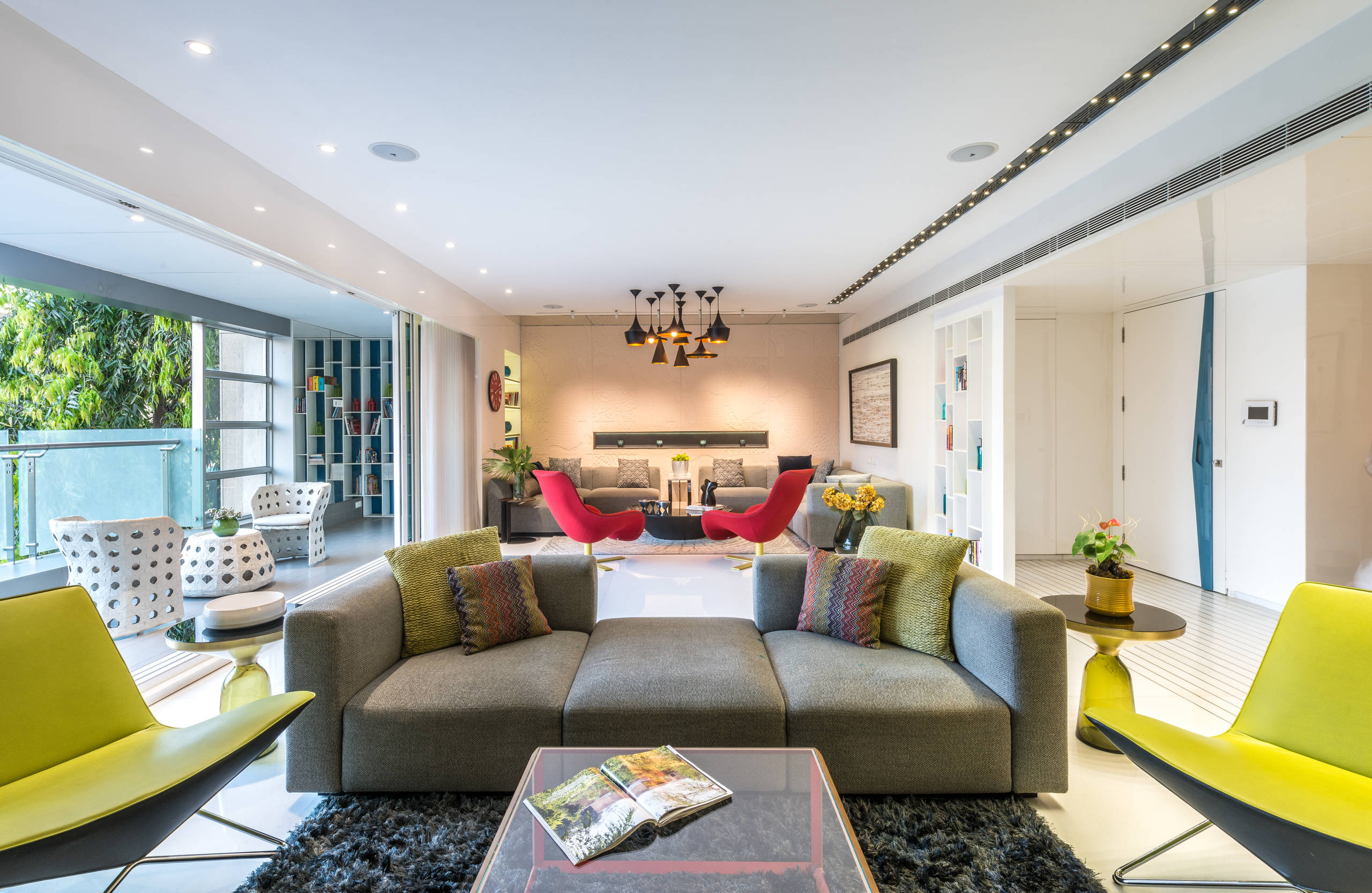 The Secret to Designing a Living Room Beautifully Yet Sensibly