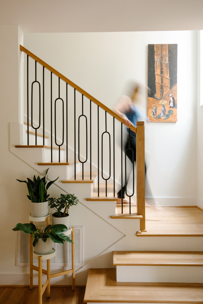 Minimalist staircase photo in Raleigh