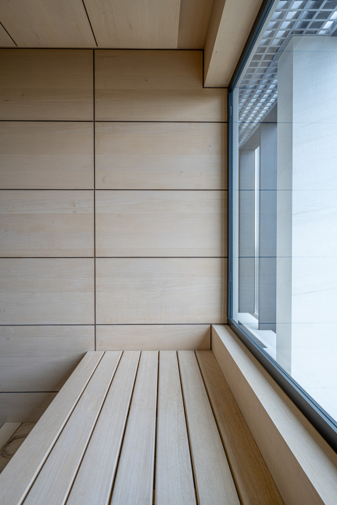 Сауна с большим окном