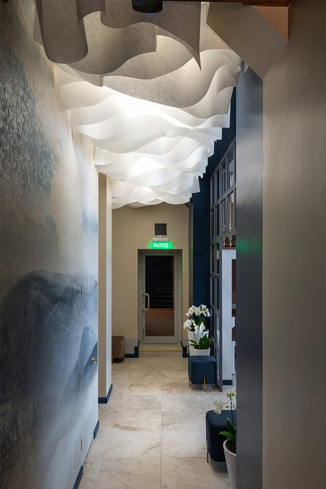 Оформление холла гостиницы Lido Central