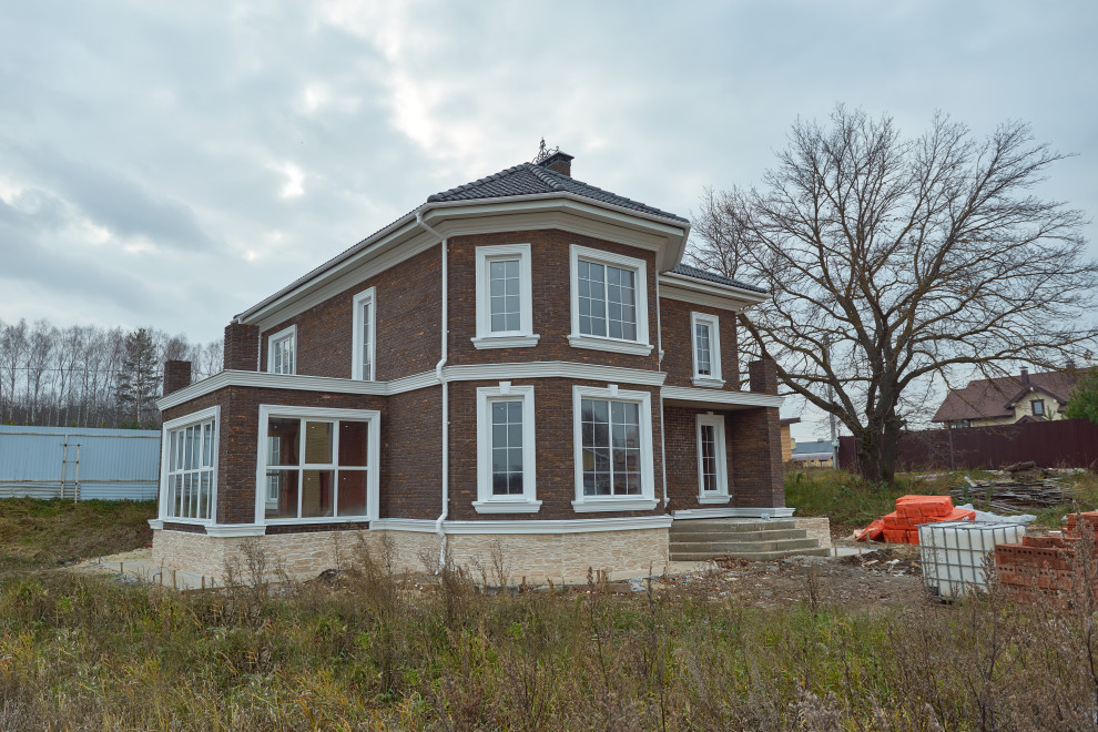 Дом в английском стиле. 290 м^2 г.Казань деревня Зимняя Горка.