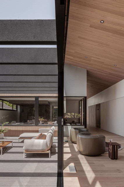 Eaglemont Modern House modern-deck