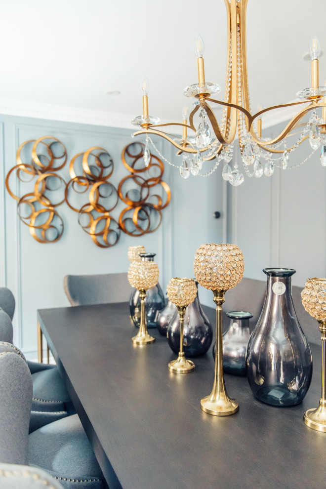 Home design - transitional home design idea in Toronto