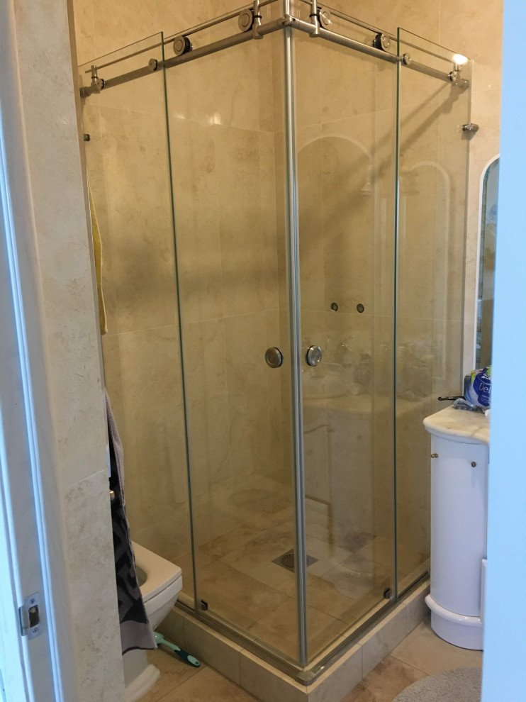 Душевой уголок с раздвижными створками