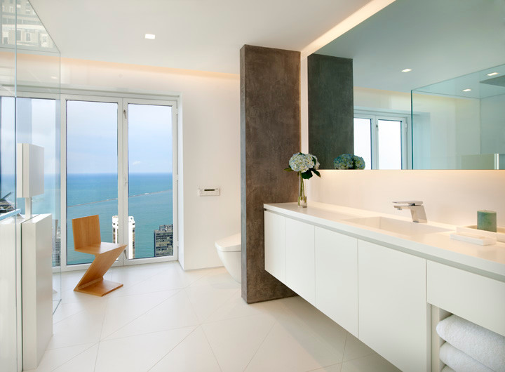 Design ideas for a contemporary bathroom in Chicago.