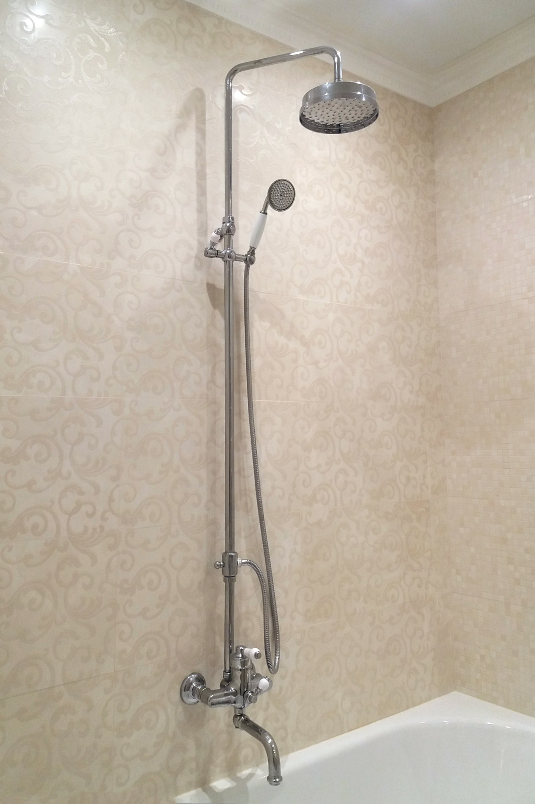 Двухкомнатная квартира в светлых тонах.