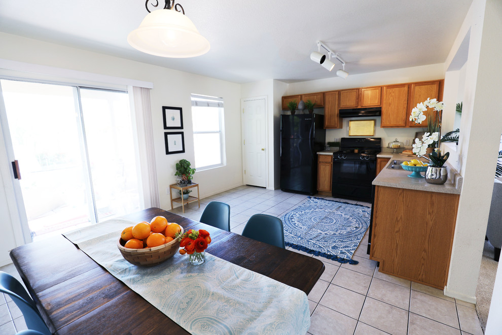 Inspiration for a transitional home design remodel in Phoenix