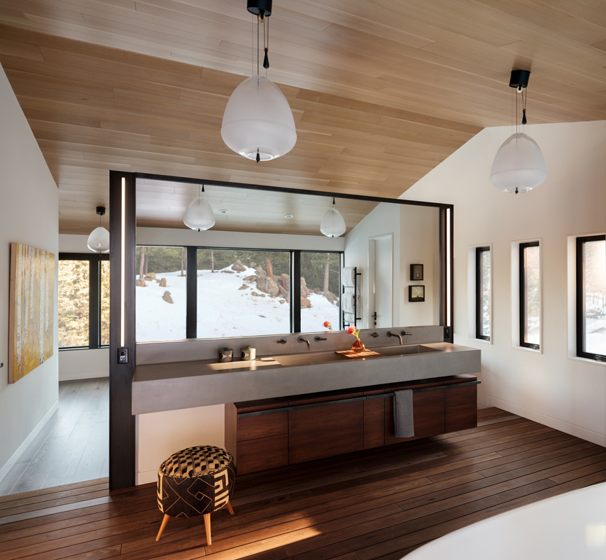 Example of a mountain style bathroom design in Denver