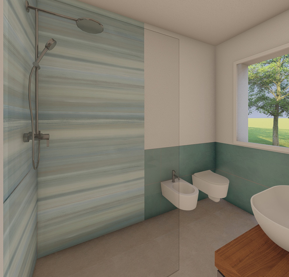 Idée de décoration pour un WC suspendu design de taille moyenne avec un carrelage vert, des carreaux de porcelaine, un mur beige, un sol en carrelage de porcelaine, une vasque, un plan de toilette en bois, un sol beige et meuble-lavabo suspendu.