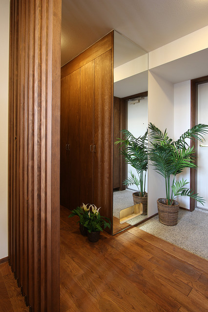縦格子間仕切のある家 Otras Zonas De 遠藤浩建築設計事務所 Houzz