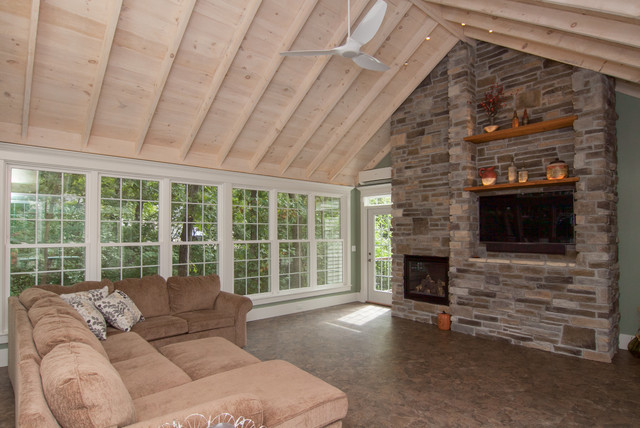 Master Suite, Garage, Pool Bath and Sunroom Addition contemporary-uterum