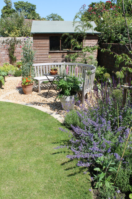 Bristol Family Garden contemporary-garden