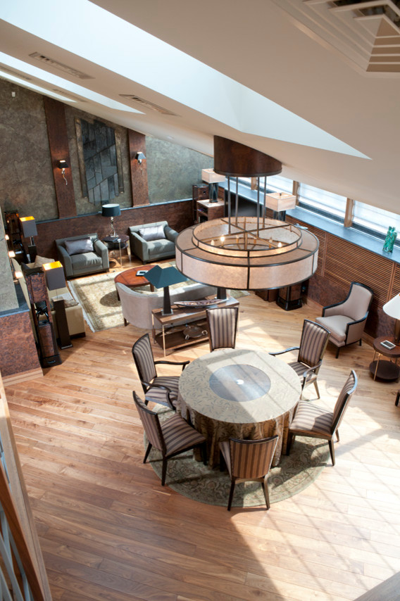 СКРОМНОЕ ОБАЯНИЕ БУРЖУАЗИИ......