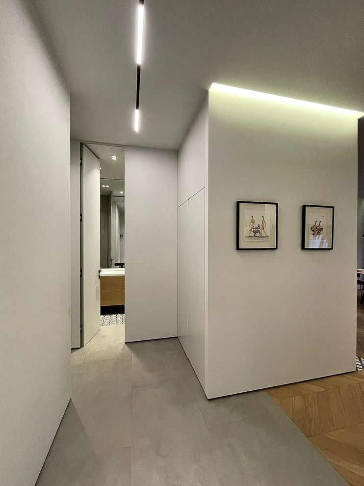 Двери "в потолок"  - квартира в Москве