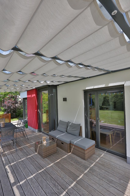 Casa con toldos SPANNMAXXL.es contemporary-deck