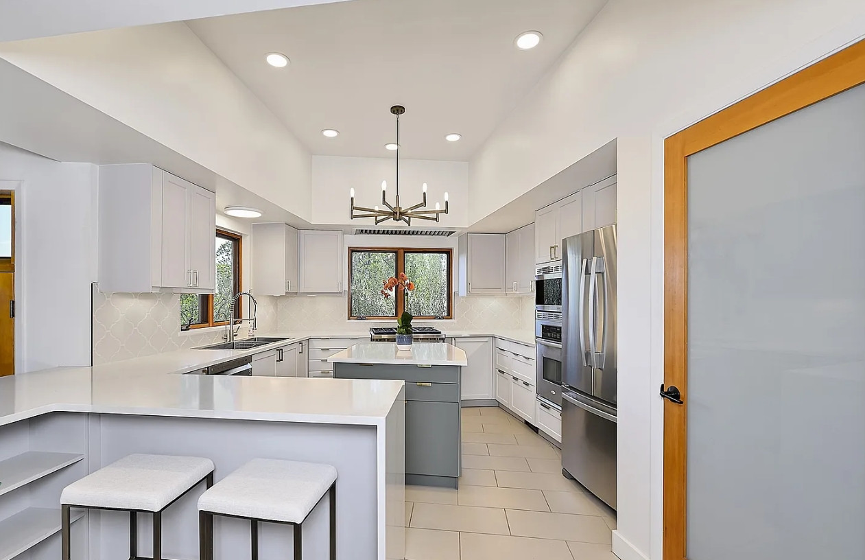 EARNEST RESIDENCE