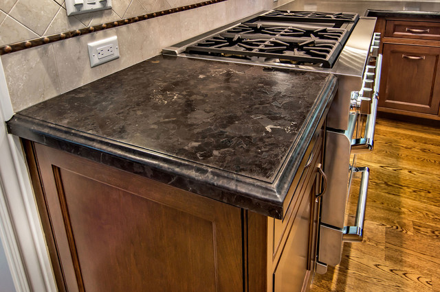  Brown Antique Leather Granite Traditional Kitchen 