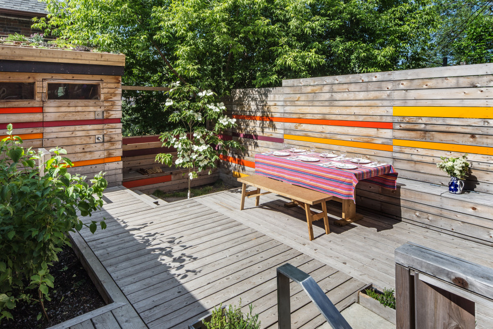 Inspiration for a contemporary deck in Toronto with no cover.