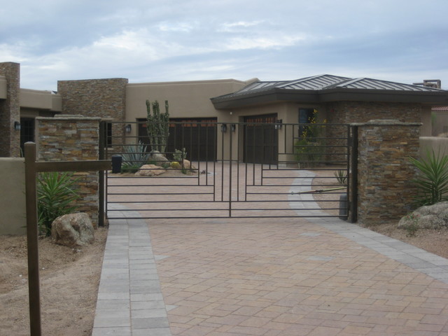 Automatic Entrance Gates contemporary-garden