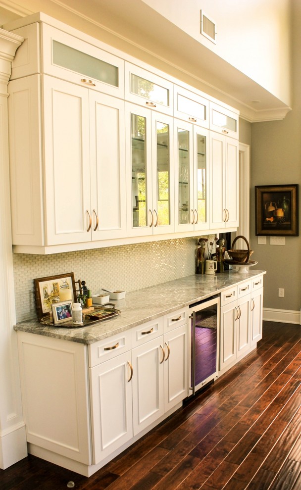 Inspiration for a transitional kitchen remodel in New York